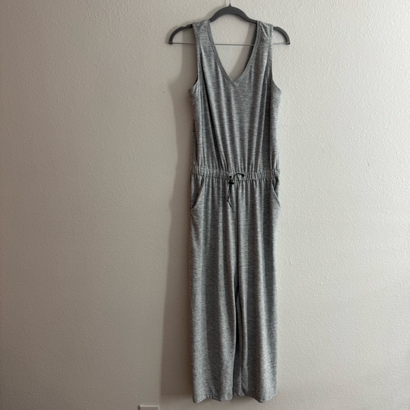 Old Navy Women’s Breathe ON V-Neck Wide Leg Grey Athletic Lounge Jumpsuit - Picture 2 of 4